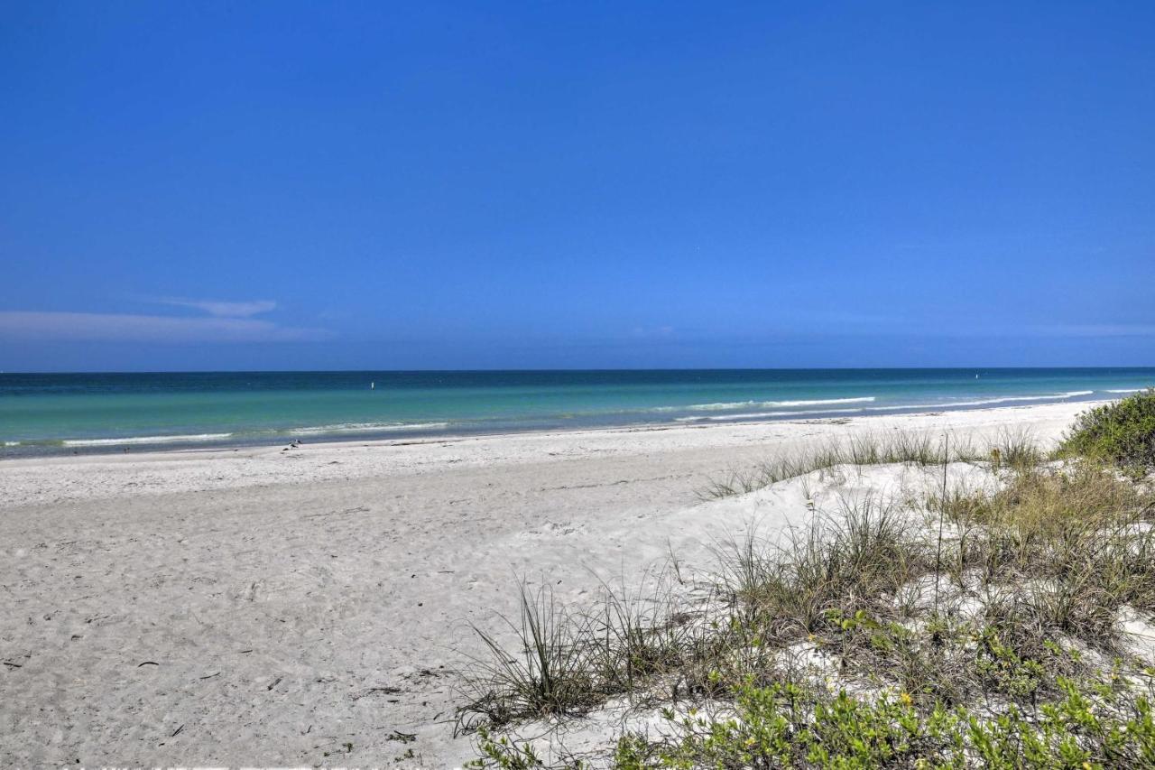 Updated Near Ideal Walkable Location! Clearwater Beach